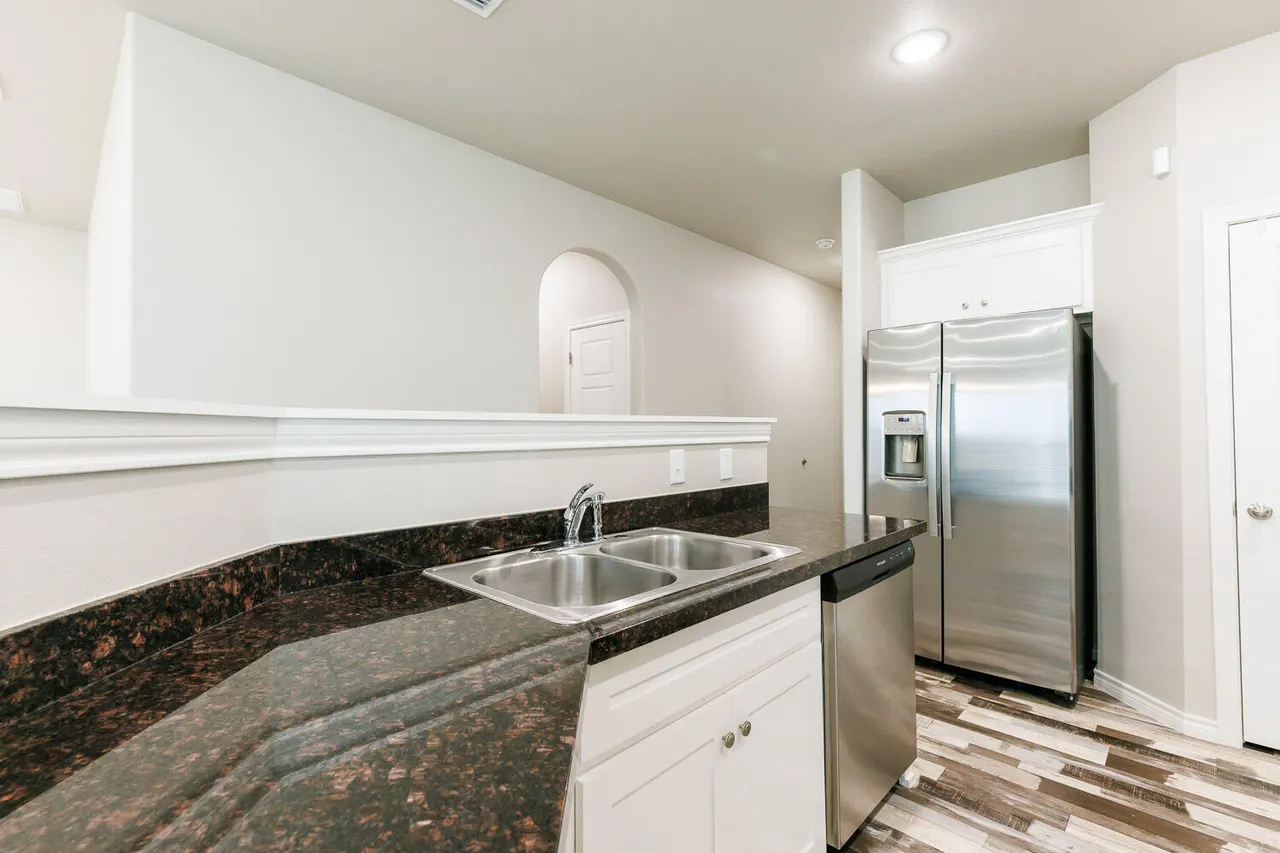 Photo 9 — 6956 12th Street, Lubbock, TX 79416