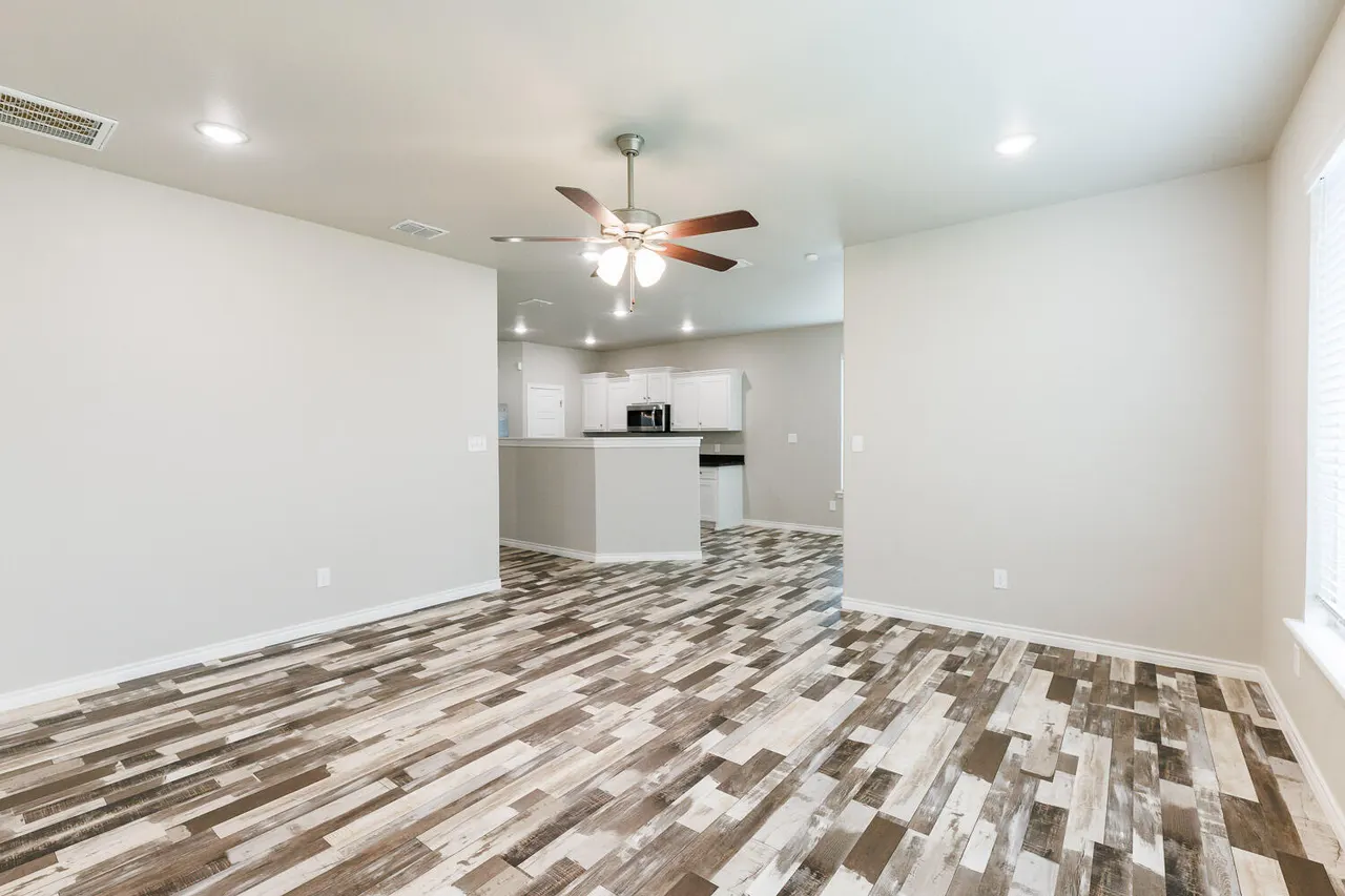 Photo 19 — 6956 12th Street, Lubbock, TX 79416