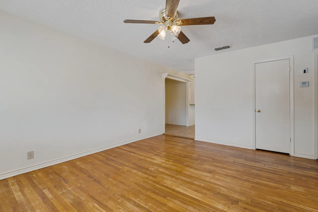 Photo 4 — 4422 47th Street, Lubbock, TX 79414