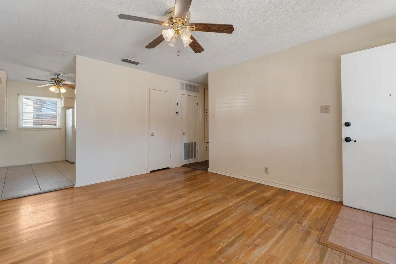 Photo 5 — 4422 47th Street, Lubbock, TX 79414