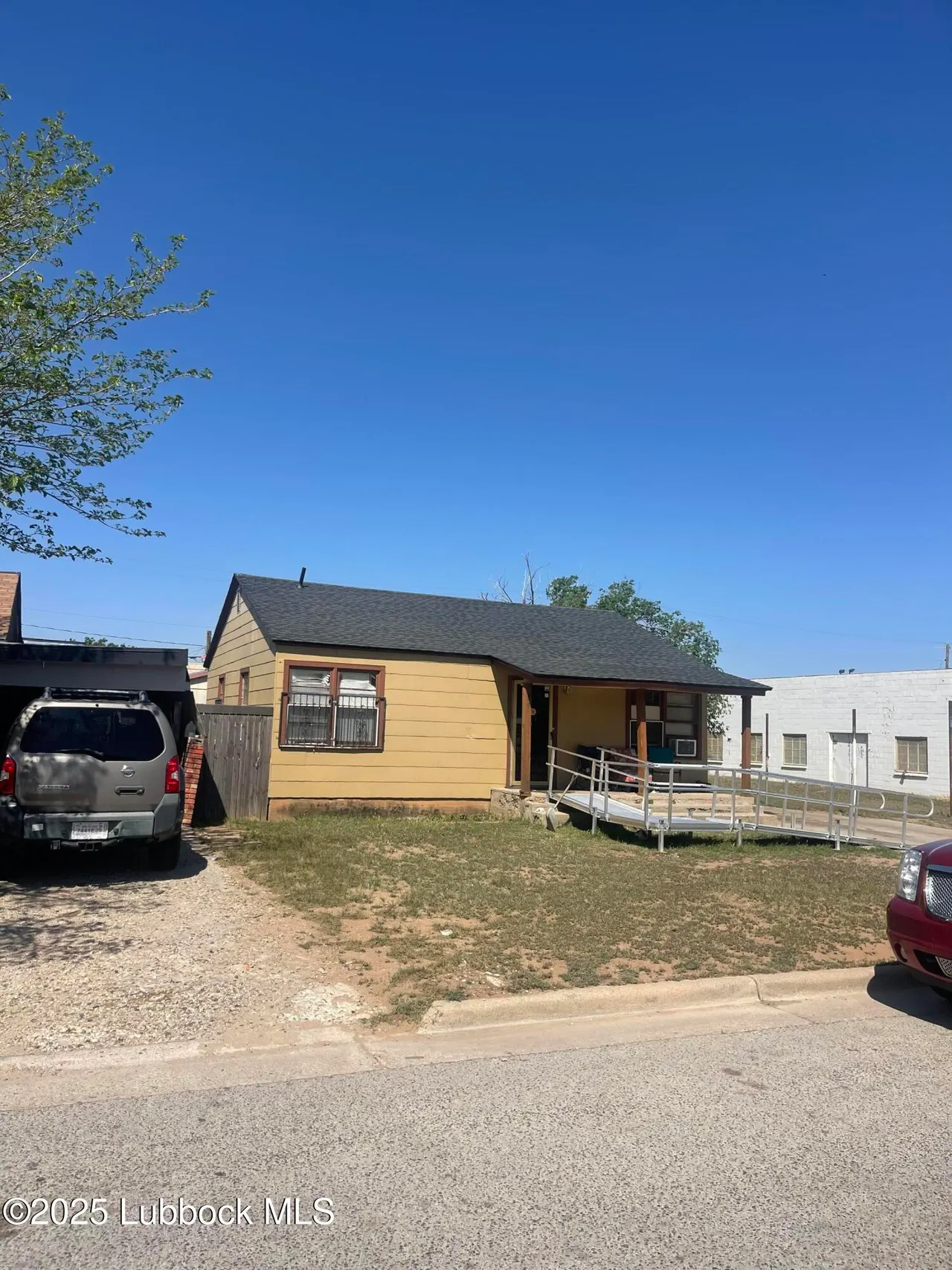 Photo 2 — 206 Avenue S, Lubbock, TX 79415