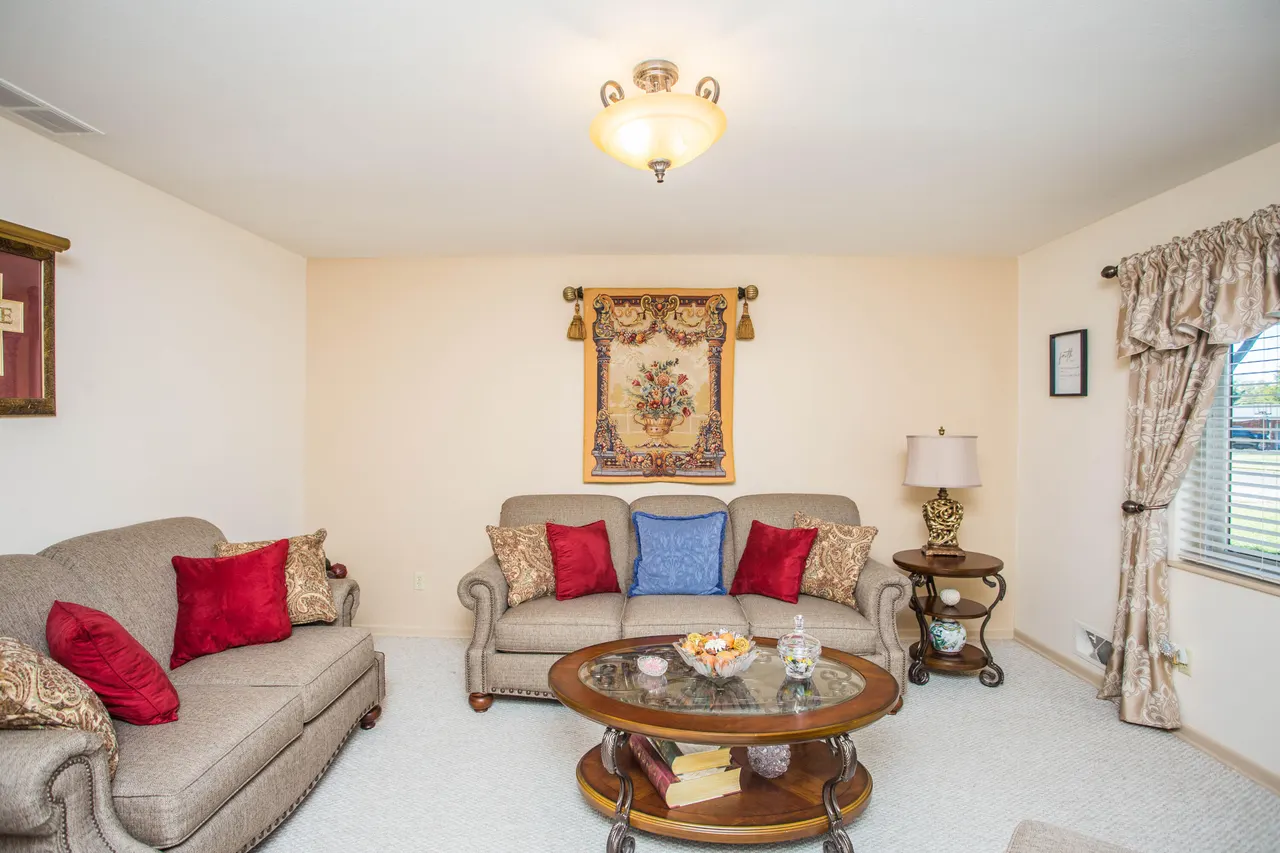 Photo 7 — 1208 Dallas Street, Plainview, TX 79072