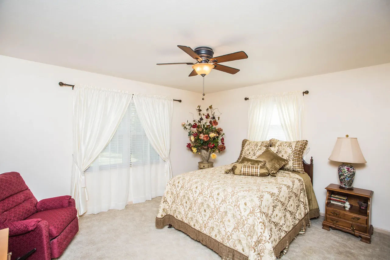 Photo 15 — 1208 Dallas Street, Plainview, TX 79072