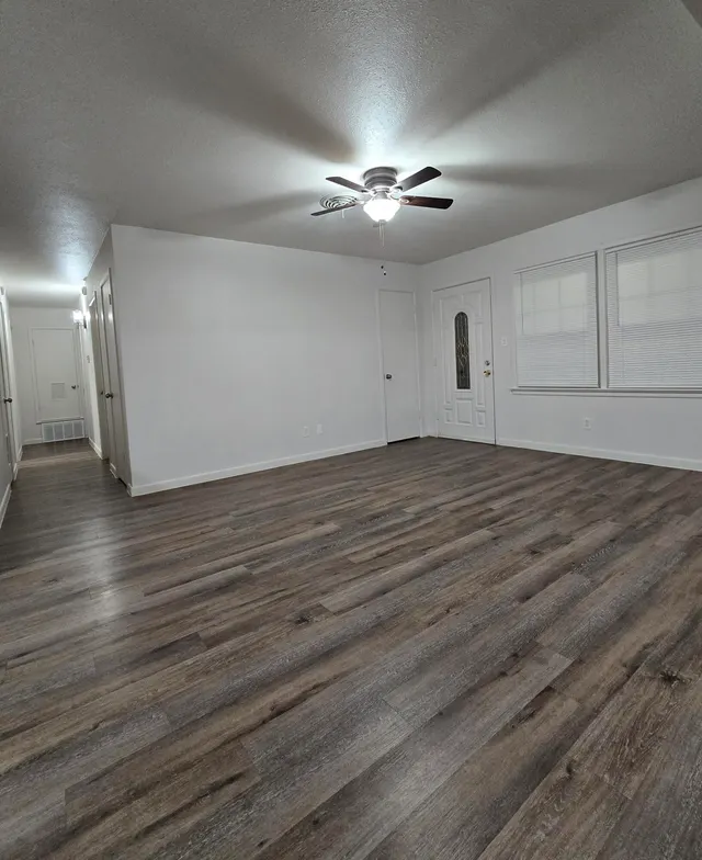 Photo 6 — 2212 S 1st Place, Lamesa, TX 79331