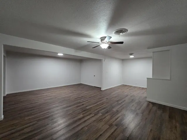 Photo 2 — 2212 S 1st Place, Lamesa, TX 79331