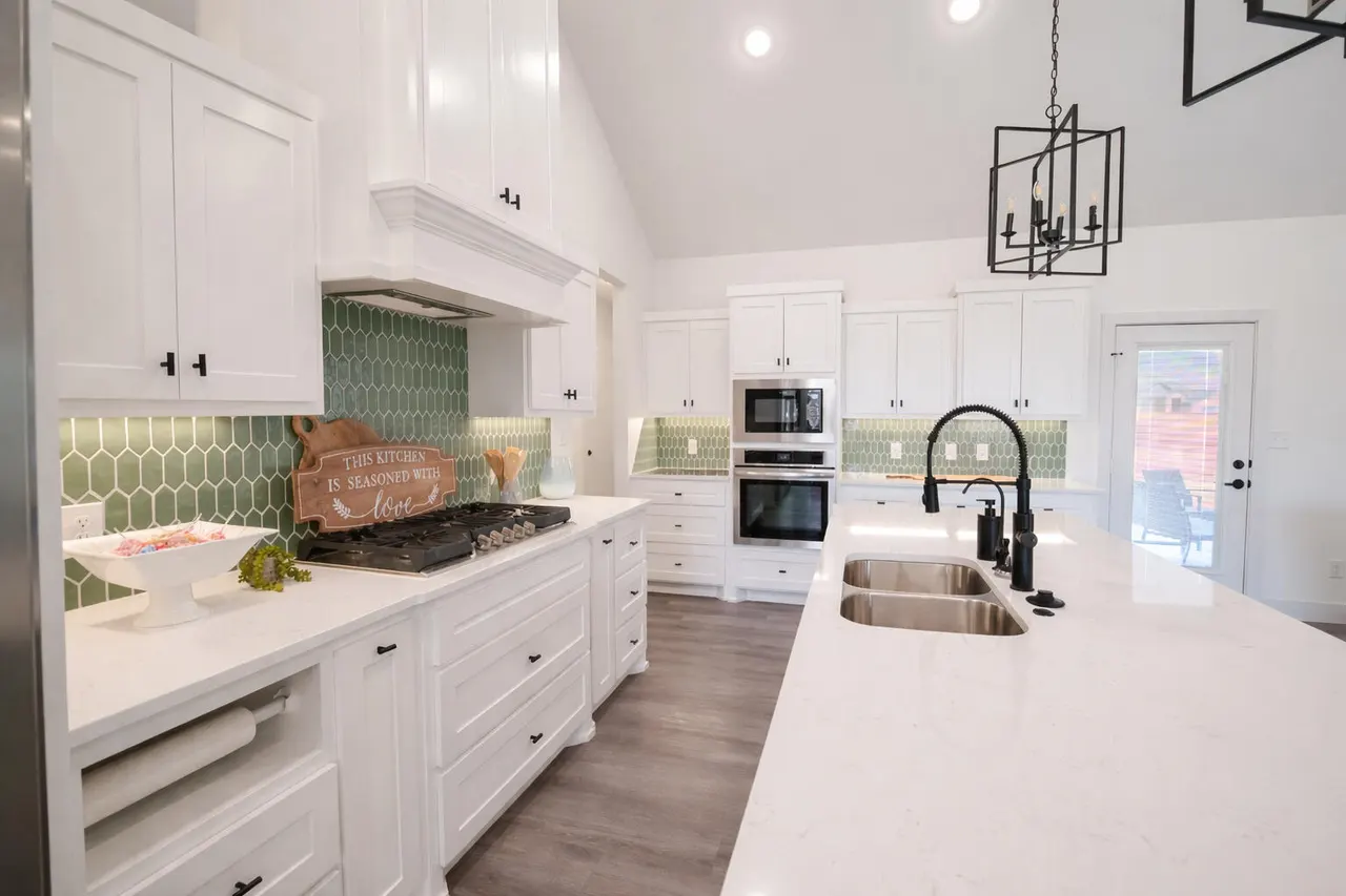Photo 3 — 7604 58th Street, Lubbock, TX 79407