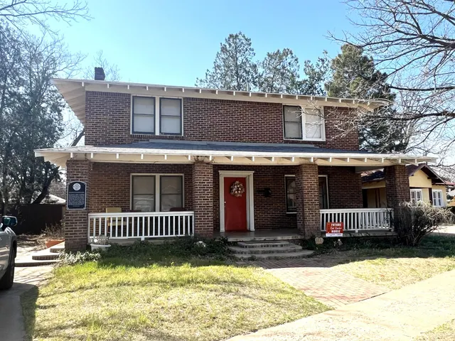 Front exterior — 2315 16th Street, Lubbock, TX 79401