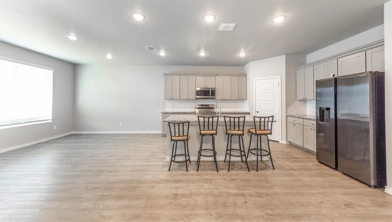Photo 8 — 703 E 17th Street, Wolfforth, TX 79382