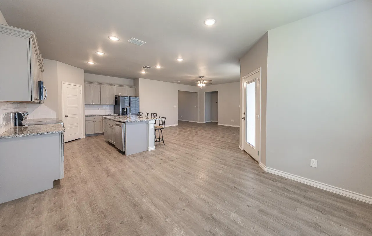 Photo 10 — 703 E 17th Street, Wolfforth, TX 79382