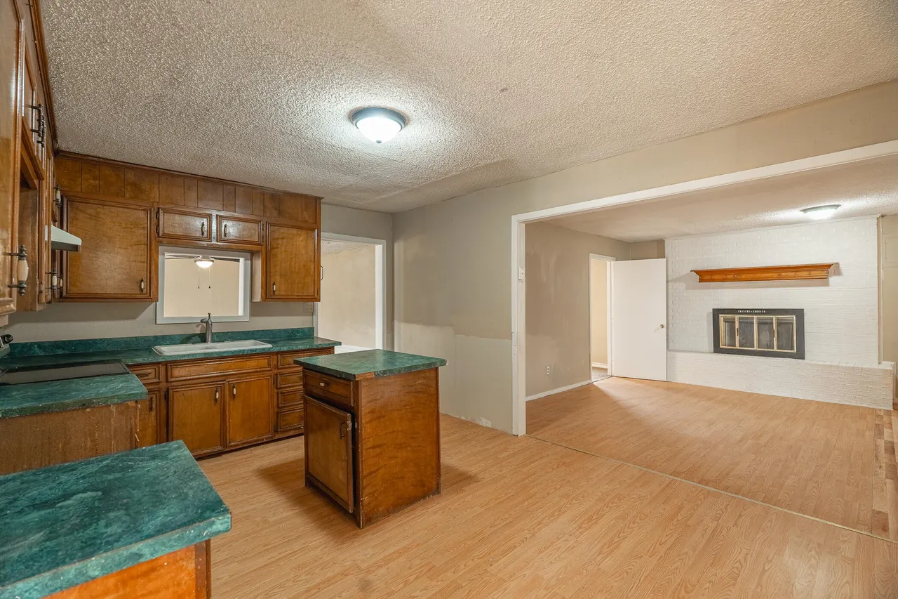 Photo 11 — 4812 36th Street, Lubbock, TX 79414