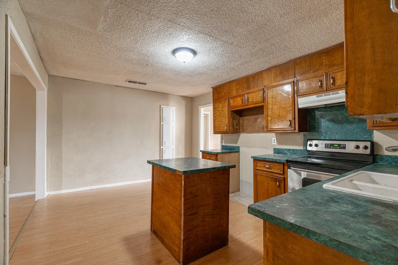 Photo 15 — 4812 36th Street, Lubbock, TX 79414