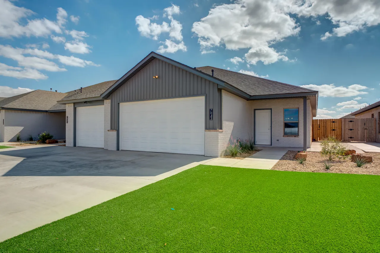 Photo 4 — 7038 41st Street, Lubbock, TX 79407