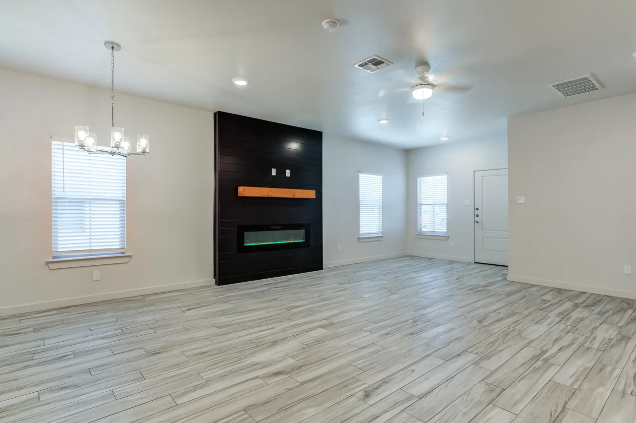 Photo 13 — 7038 41st Street, Lubbock, TX 79407