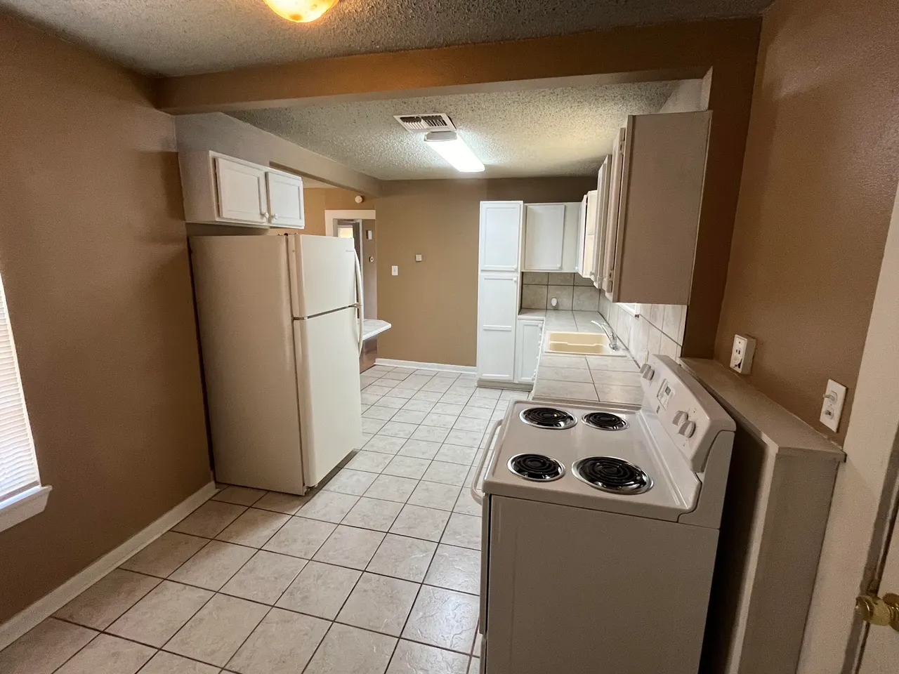 Photo 3 — 2111 25th Street, Lubbock, TX 79411