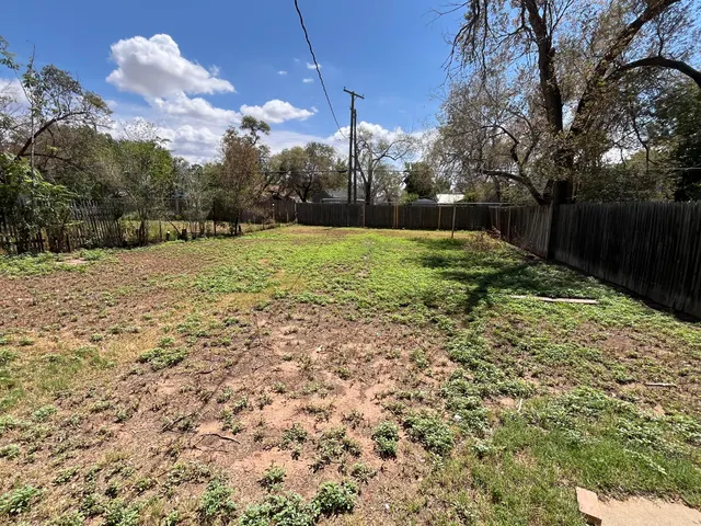 Photo 8 — 2111 25th Street, Lubbock, TX 79411