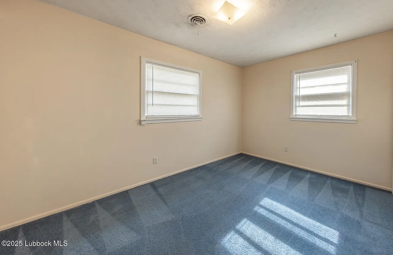 Photo 16 — 1609 68th Street, Lubbock, TX 79412