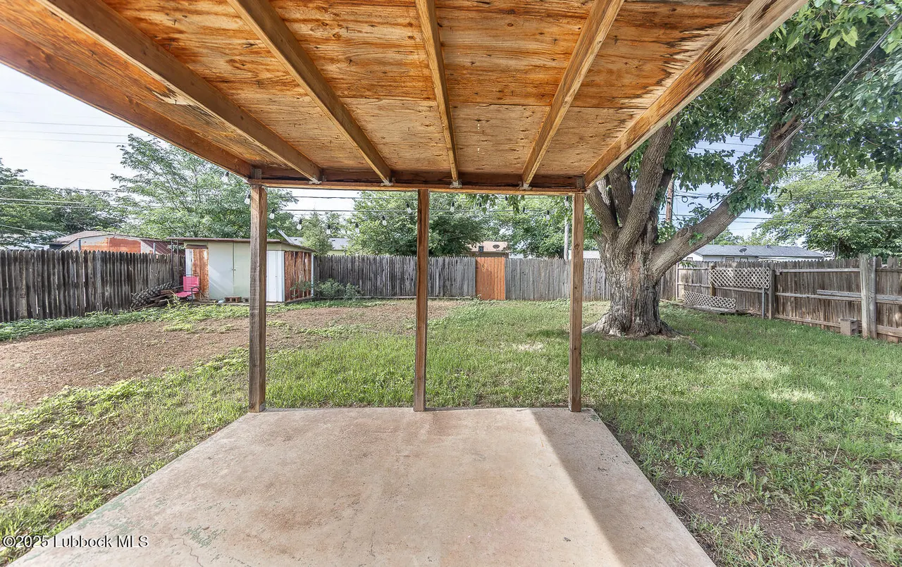 Photo 19 — 1609 68th Street, Lubbock, TX 79412