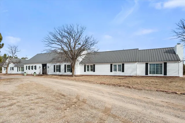 Photo 3 — 7804 Private Road 6030, Shallowater, TX 79363