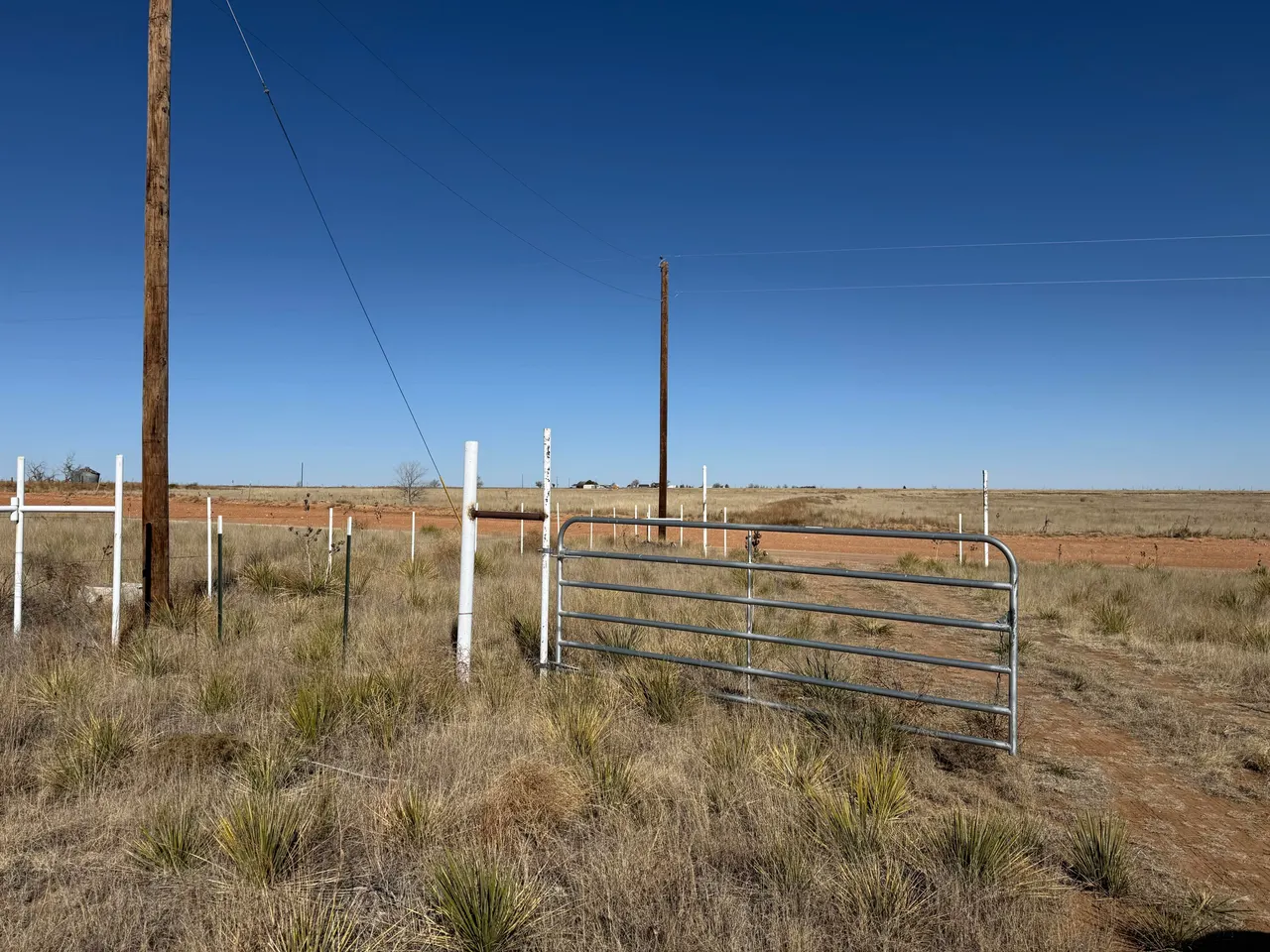 Photo 4 — 6726 E Ellis  Street, Smyer, TX 79367