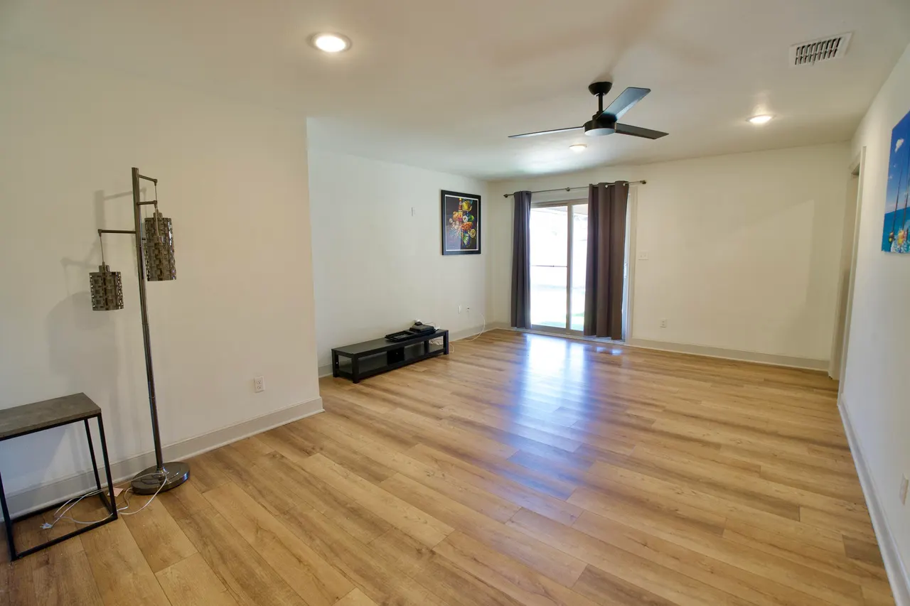 Photo 8 — 2517 52nd Street, Lubbock, TX 79413