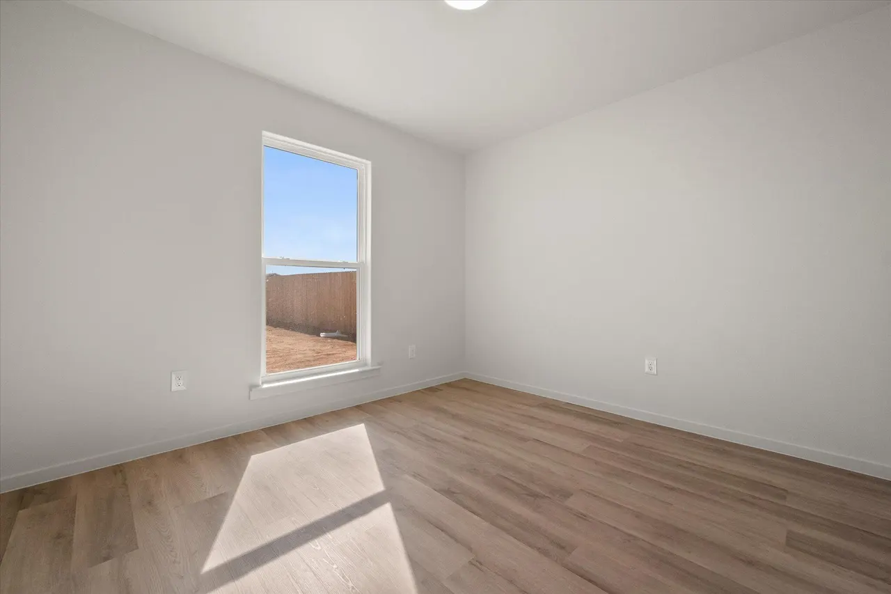 Photo 10 — 5509 Smith Street, Lubbock, TX 79416
