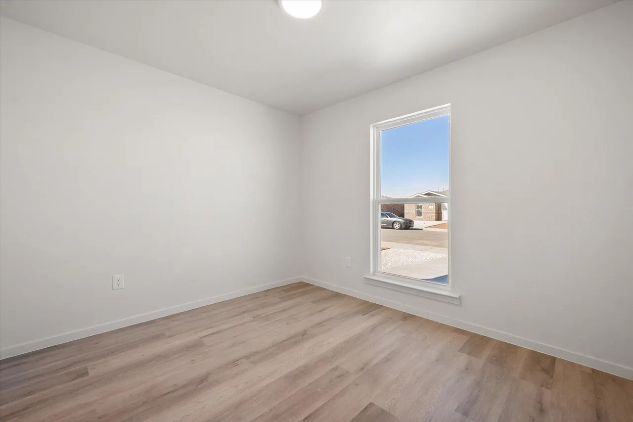 Photo 13 — 5509 Smith Street, Lubbock, TX 79416