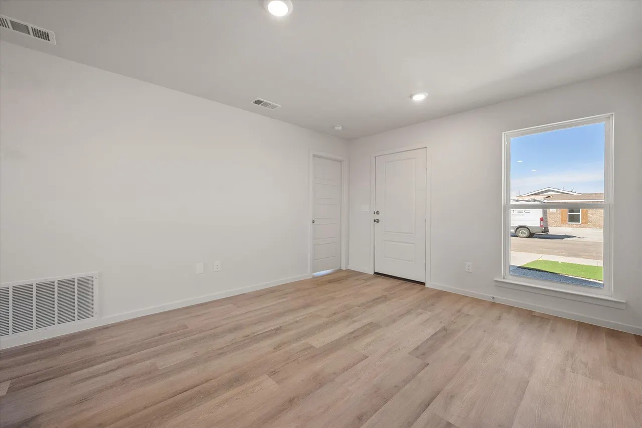 Photo 5 — 5509 Smith Street, Lubbock, TX 79416