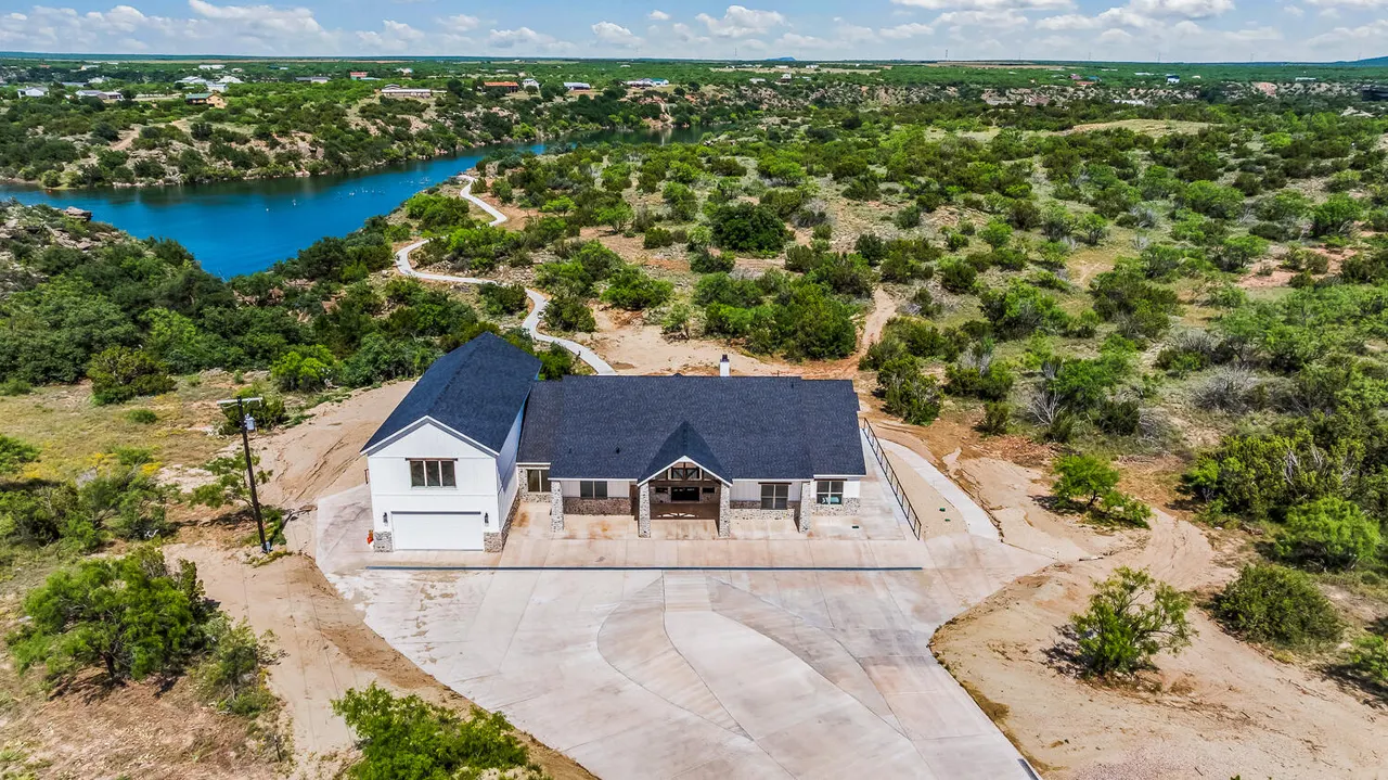 Front exterior — 2627 Ward Road, Justiceburg, TX 79330