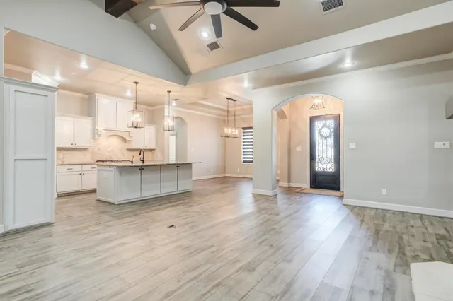 Photo 3 — 617 N 9th Street, Wolfforth, TX 79382
