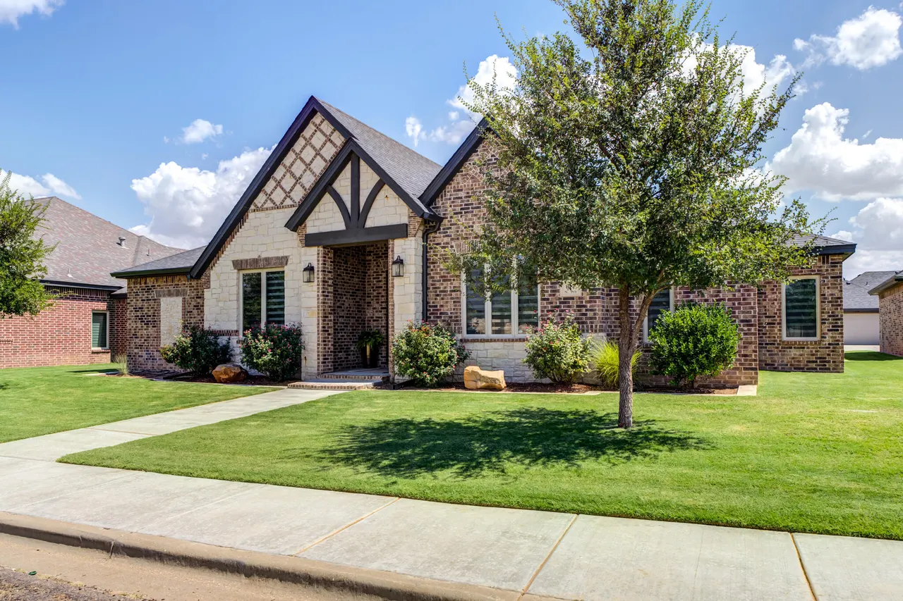 Photo 6 — 617 N 9th Street, Wolfforth, TX 79382