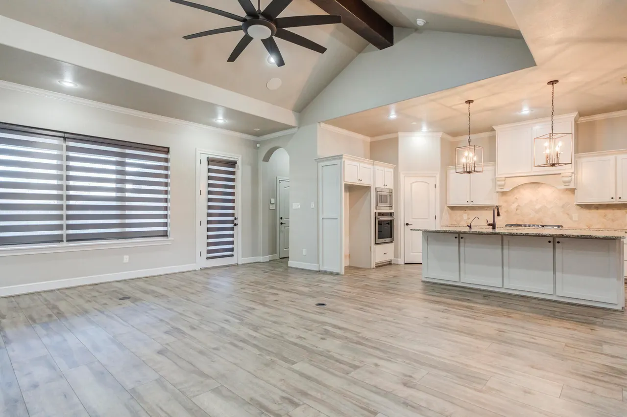 Photo 11 — 617 N 9th Street, Wolfforth, TX 79382