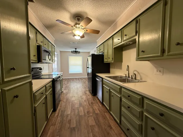 Photo 3 — 5729 89th Street, Lubbock, TX 79424