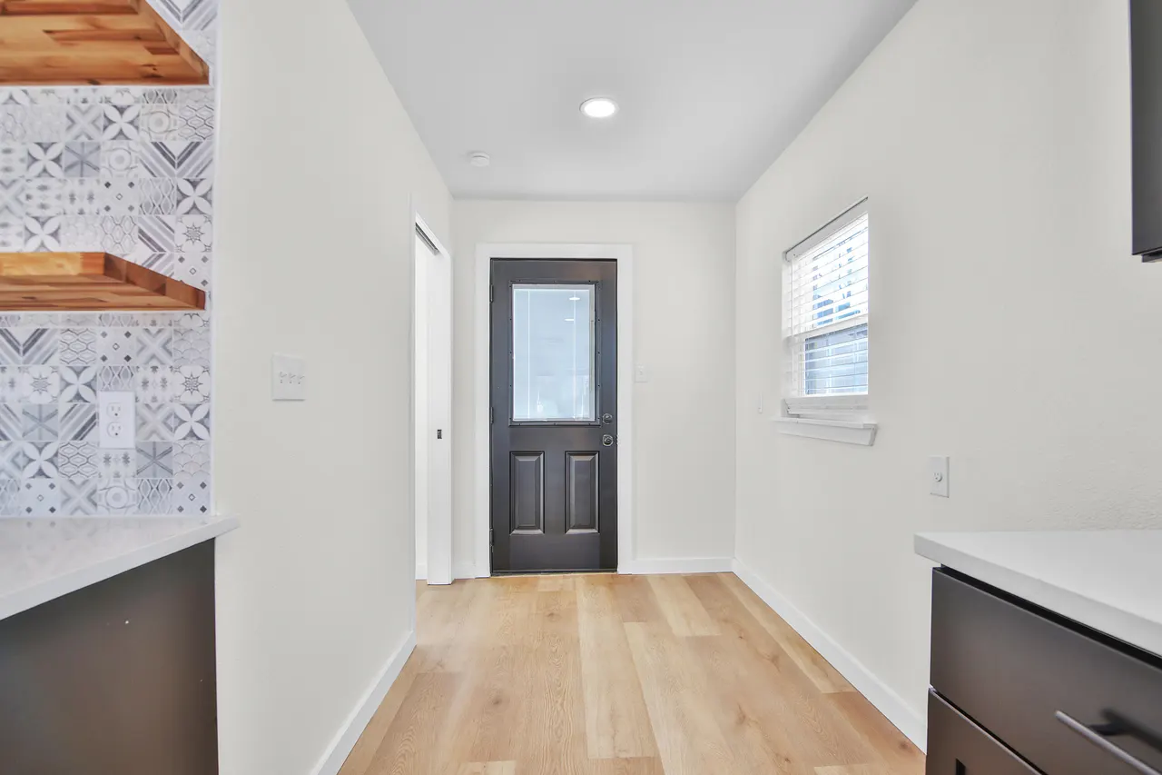 Photo 13 — 3303 25th Street, Lubbock, TX 79410