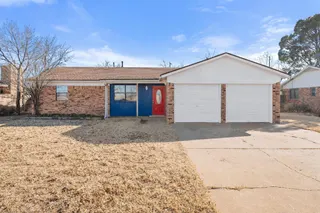 Sold home at 909 Bradley Street