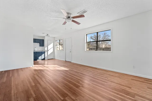 Photo 5 — 909 Bradley Street, Lubbock, TX 79403