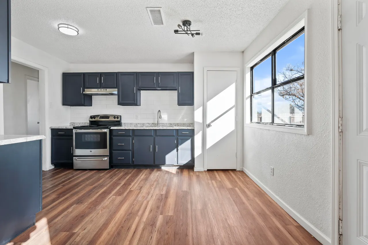 Photo 7 — 909 Bradley Street, Lubbock, TX 79403