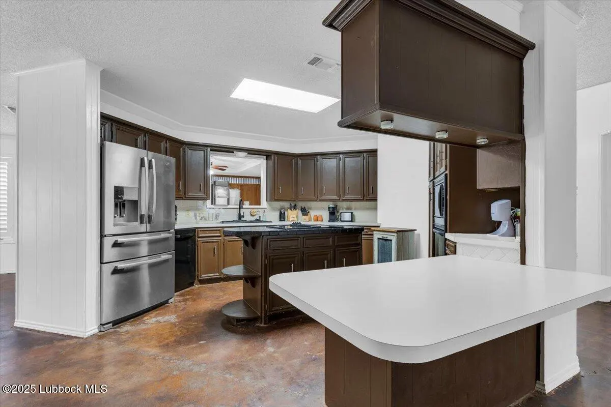 Photo 9 — 2022 Buffalo Drive, Levelland, TX 79336