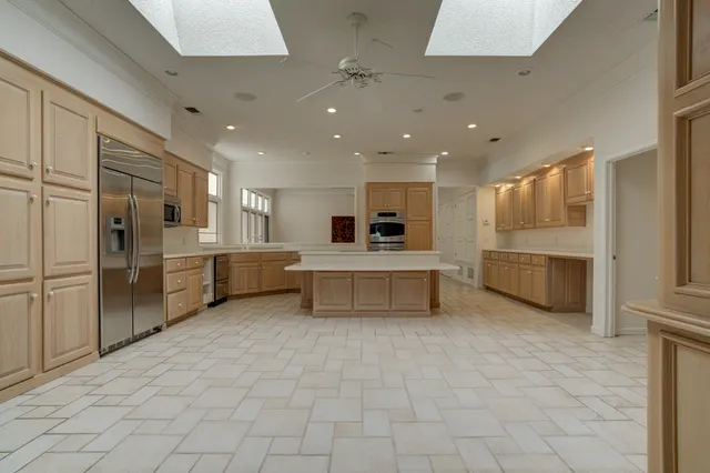 Photo 3 — 601 18th Street, Seagraves, TX 79359
