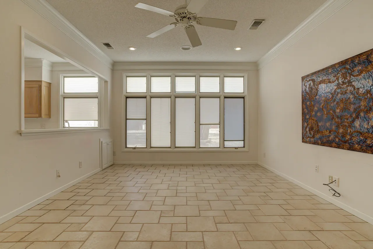 Photo 6 — 601 18th Street, Seagraves, TX 79359