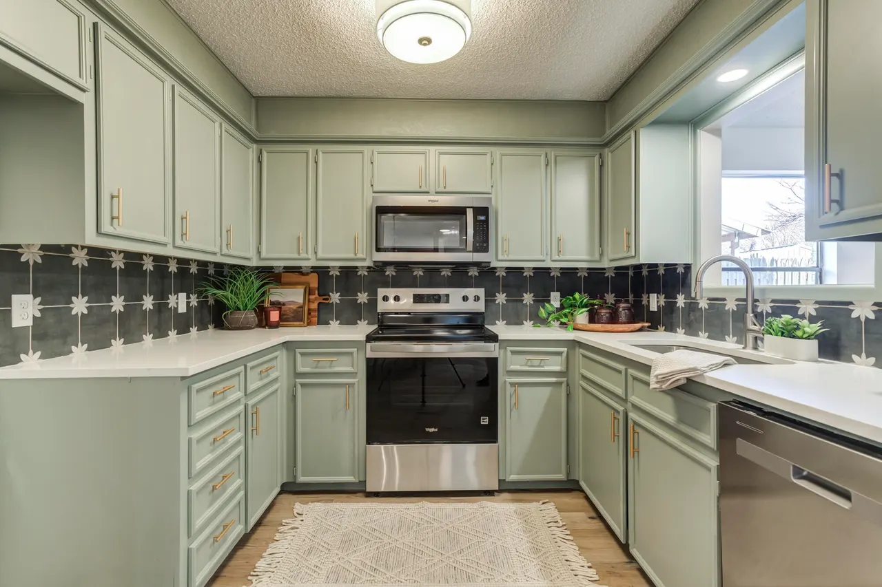Photo 10 — 2115 76th Street, Lubbock, TX 79423