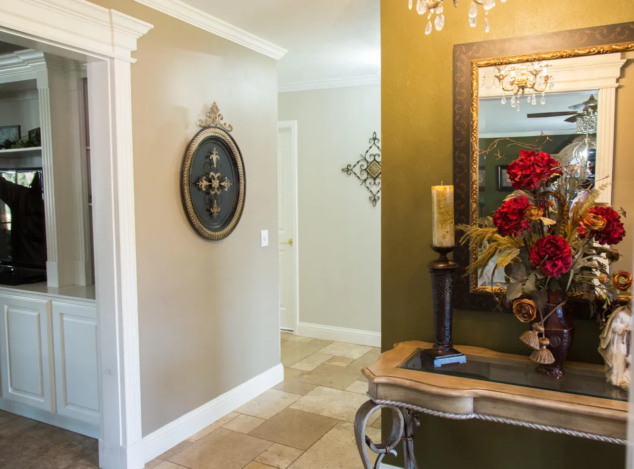 Photo 8 — 1406 Amarillo Street, Plainview, TX 79072