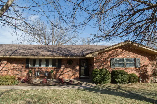 Photo 5 — 1406 Amarillo Street, Plainview, TX 79072