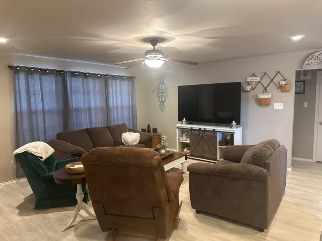 Photo 5 — 504 E 7th Street, Idalou, TX 79329