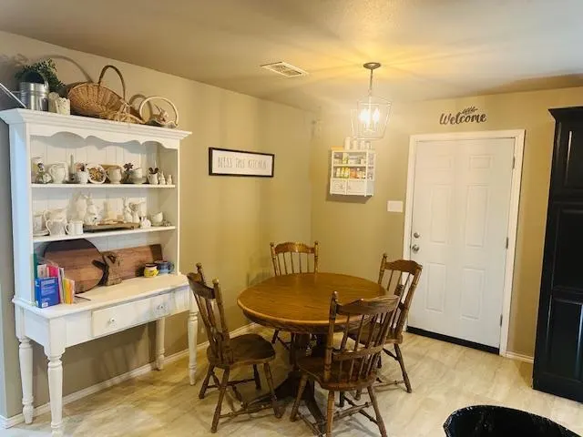 Photo 7 — 504 E 7th Street, Idalou, TX 79329