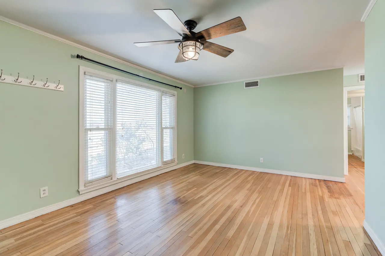Photo 7 — 3705 24th Street, Lubbock, TX 79410