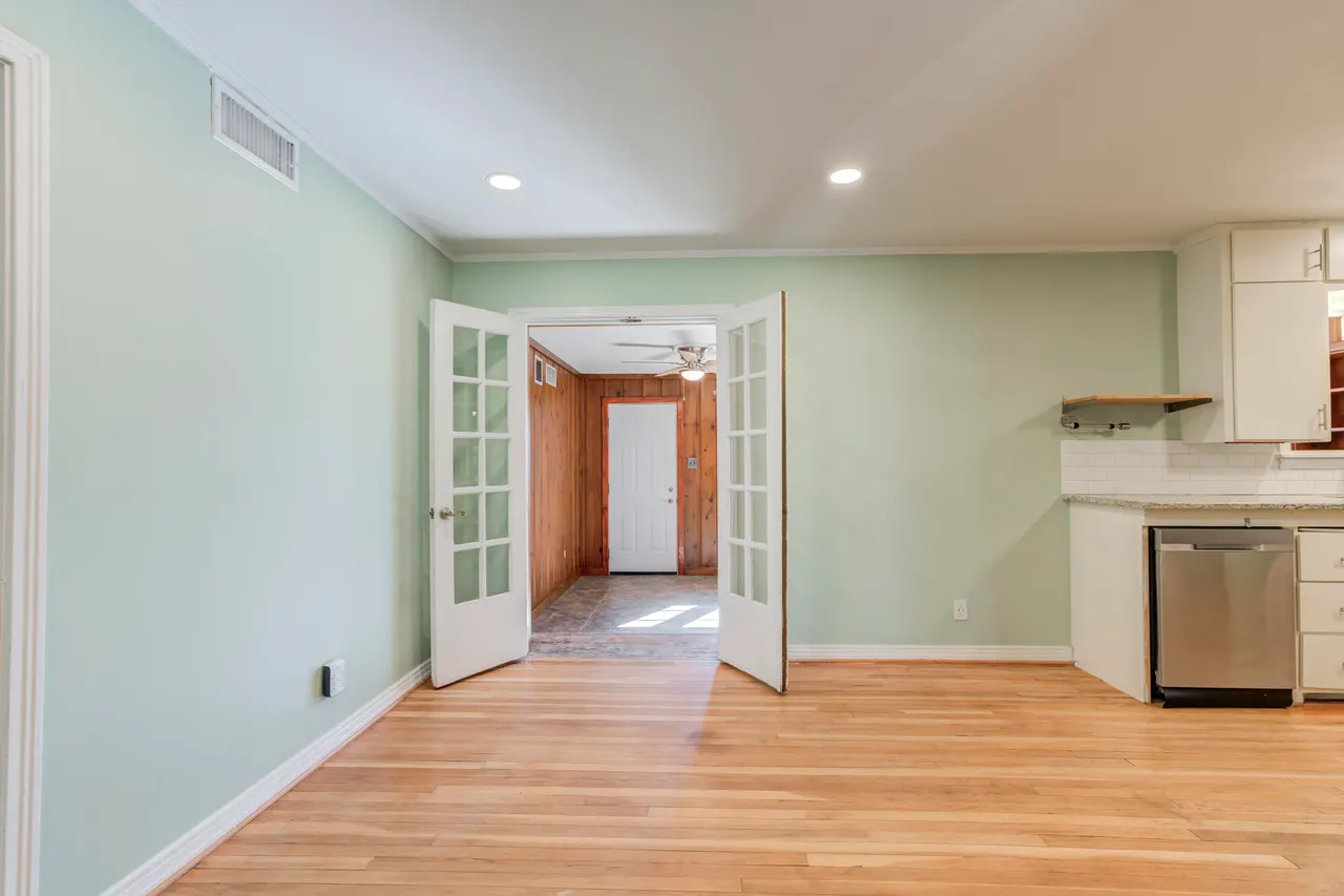 Photo 9 — 3705 24th Street, Lubbock, TX 79410