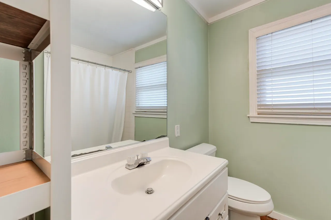 Photo 17 — 3705 24th Street, Lubbock, TX 79410