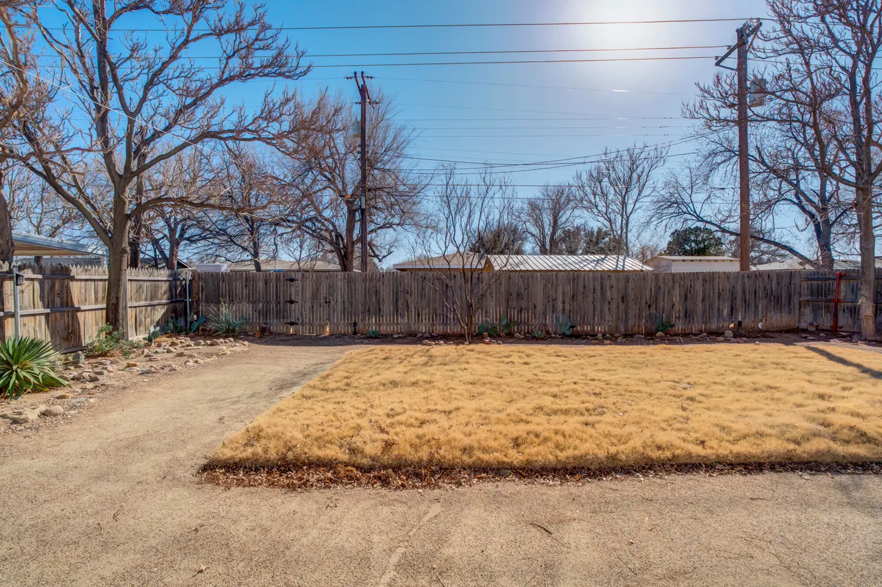 Photo 25 — 3705 24th Street, Lubbock, TX 79410