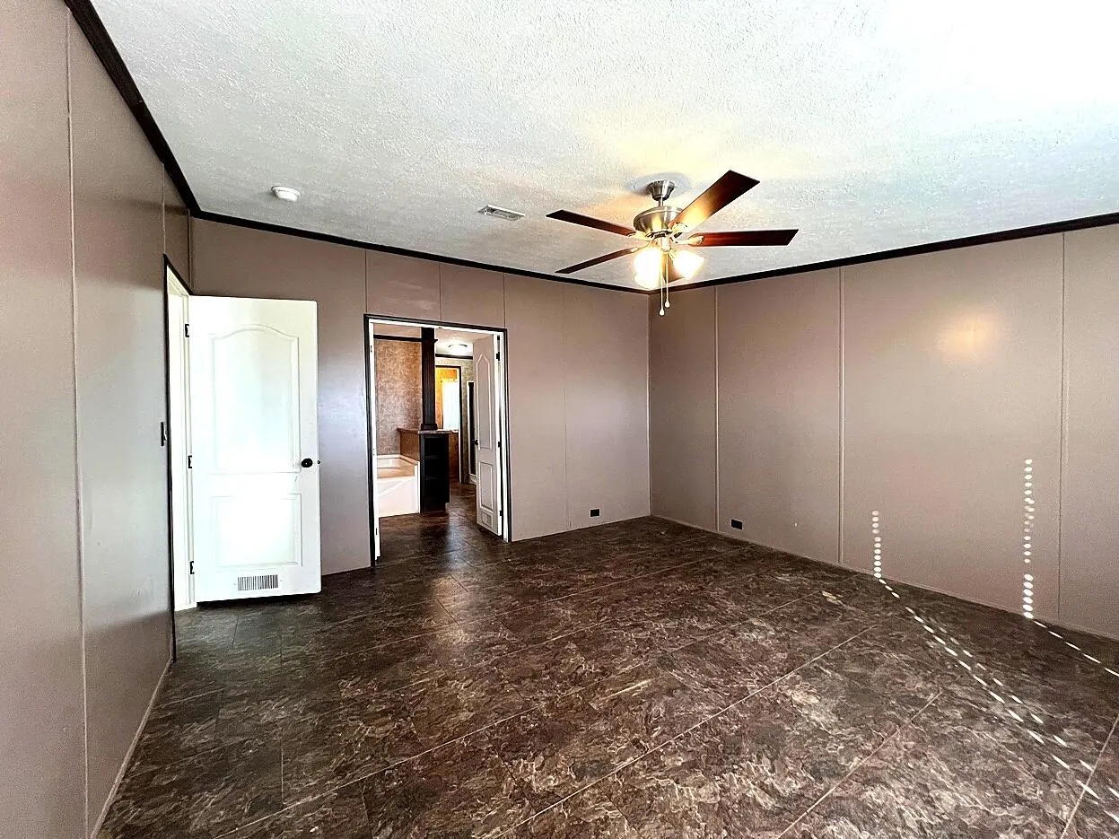 Photo 14 — 4941 Cactus Drive, Levelland, TX 79336