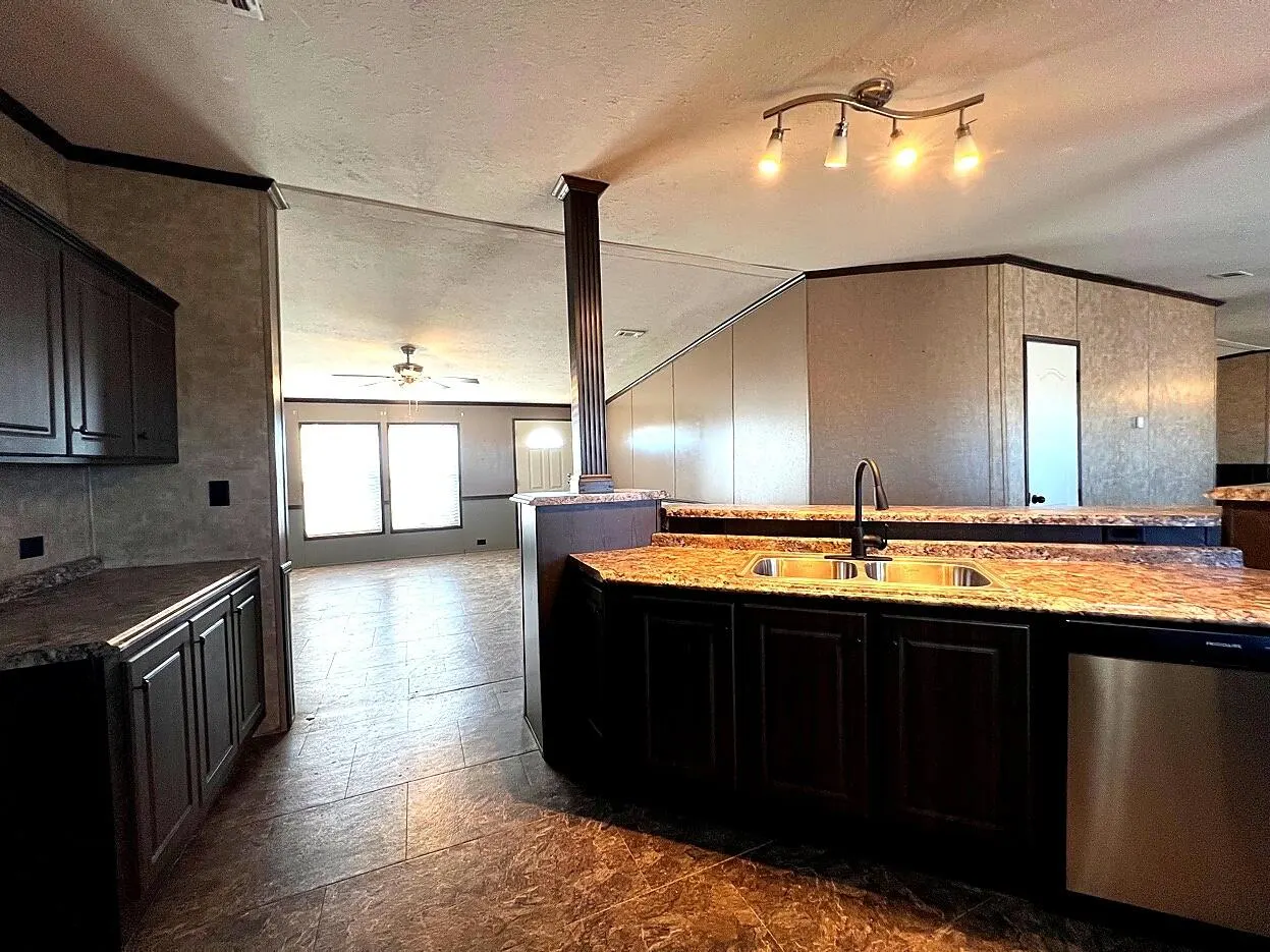Photo 8 — 4941 Cactus Drive, Levelland, TX 79336
